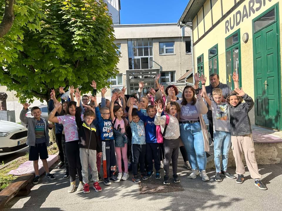 majska zabava skupinska